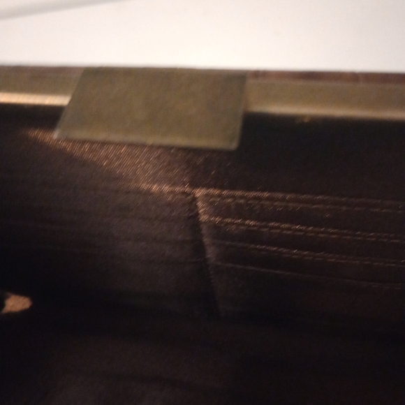 Banana Republic Crocodile embossed leather clutch. - Picture 6 of 6